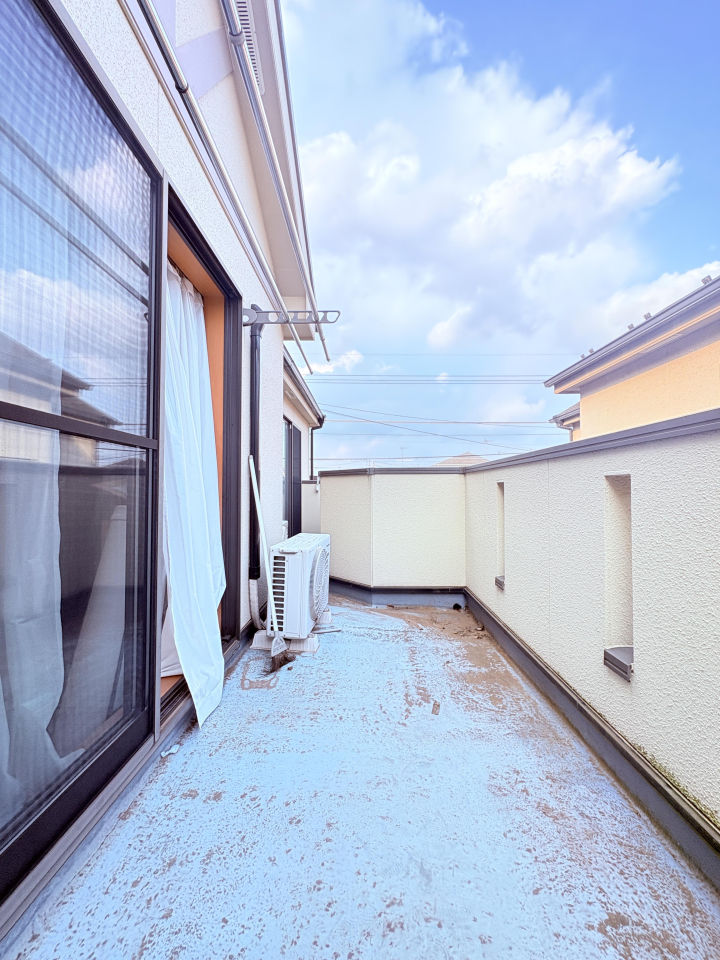 �o���R�j�[ -