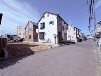 �O�ʓ��H�܂ތ��n�ʐ^ -