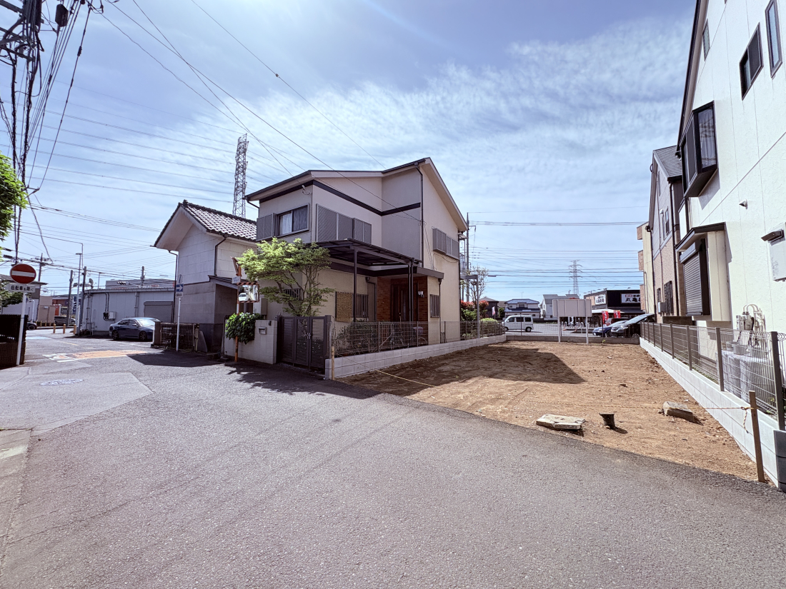 �O�ʓ��H�܂ތ��n�ʐ^ -