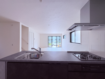 ���r���O -