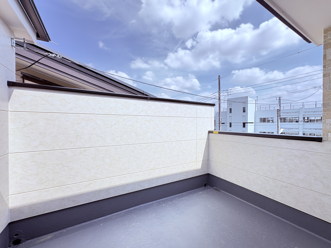 �o���R�j�[ -