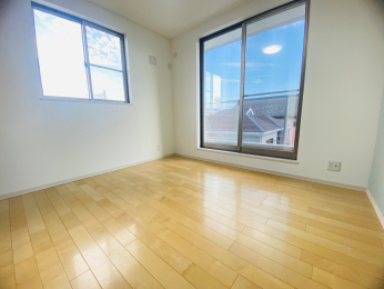 �m�� ��5.9��