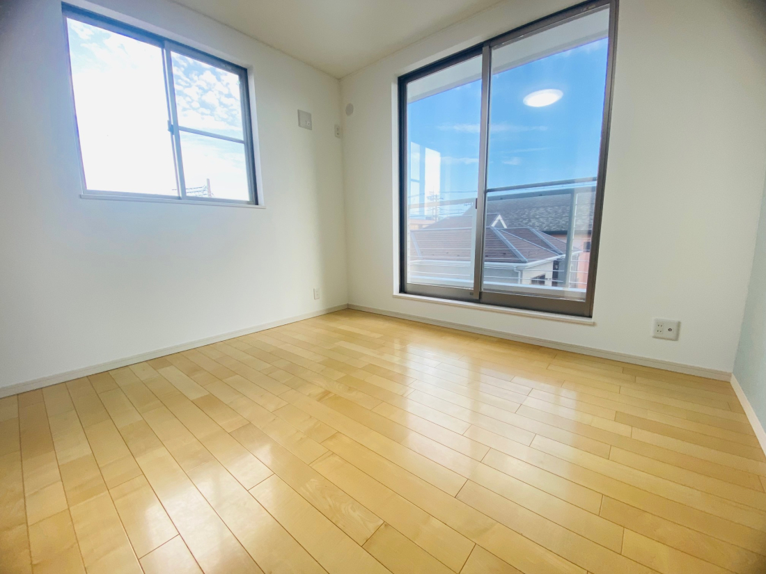 �m�� ��5.9��