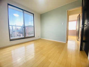 �m�� ��5.9��