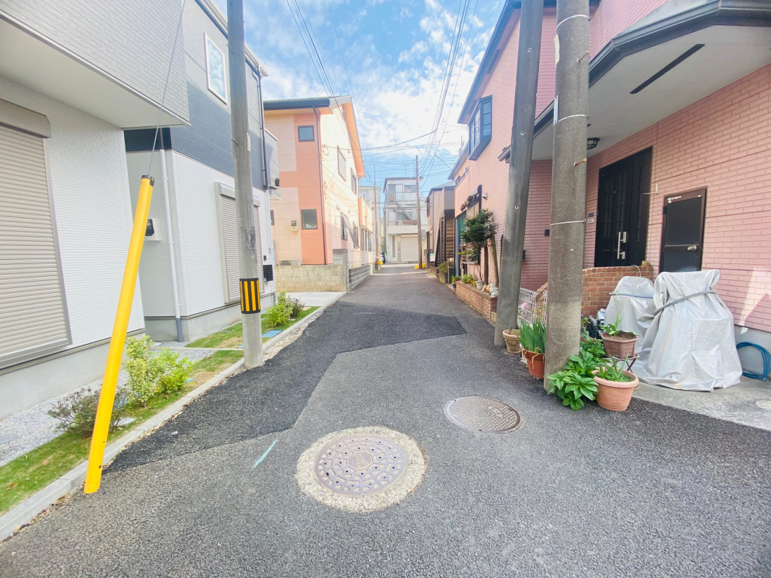 �O�ʓ��H�܂ތ��n�ʐ^ �쑤�O�ʓ��H