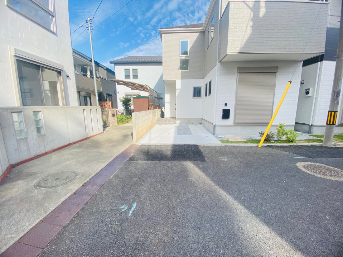 �O�ʓ��H�܂ތ��n�ʐ^ �쑤�O�ʓ��H