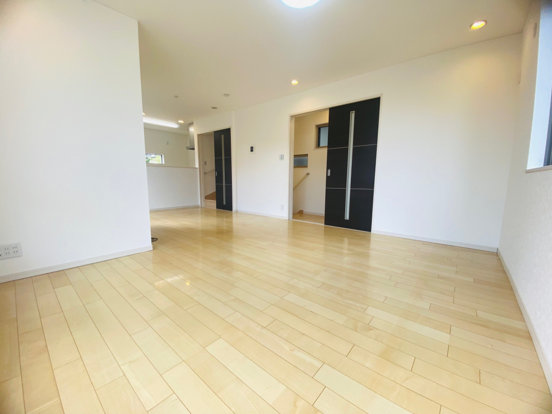 ���r���O -