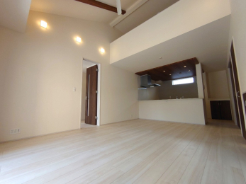 ���f���n�E�X�ʐ^ -