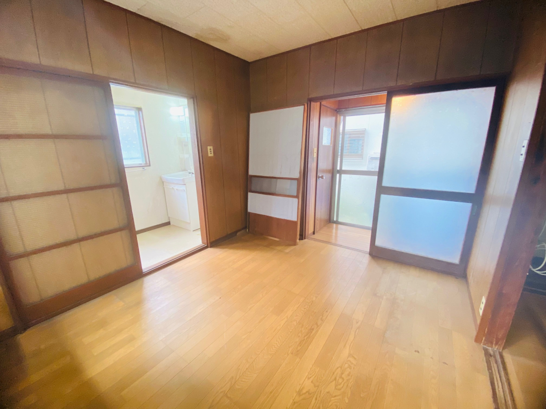 ���r���O -