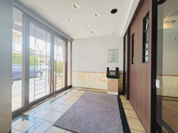 �G���g�����X -