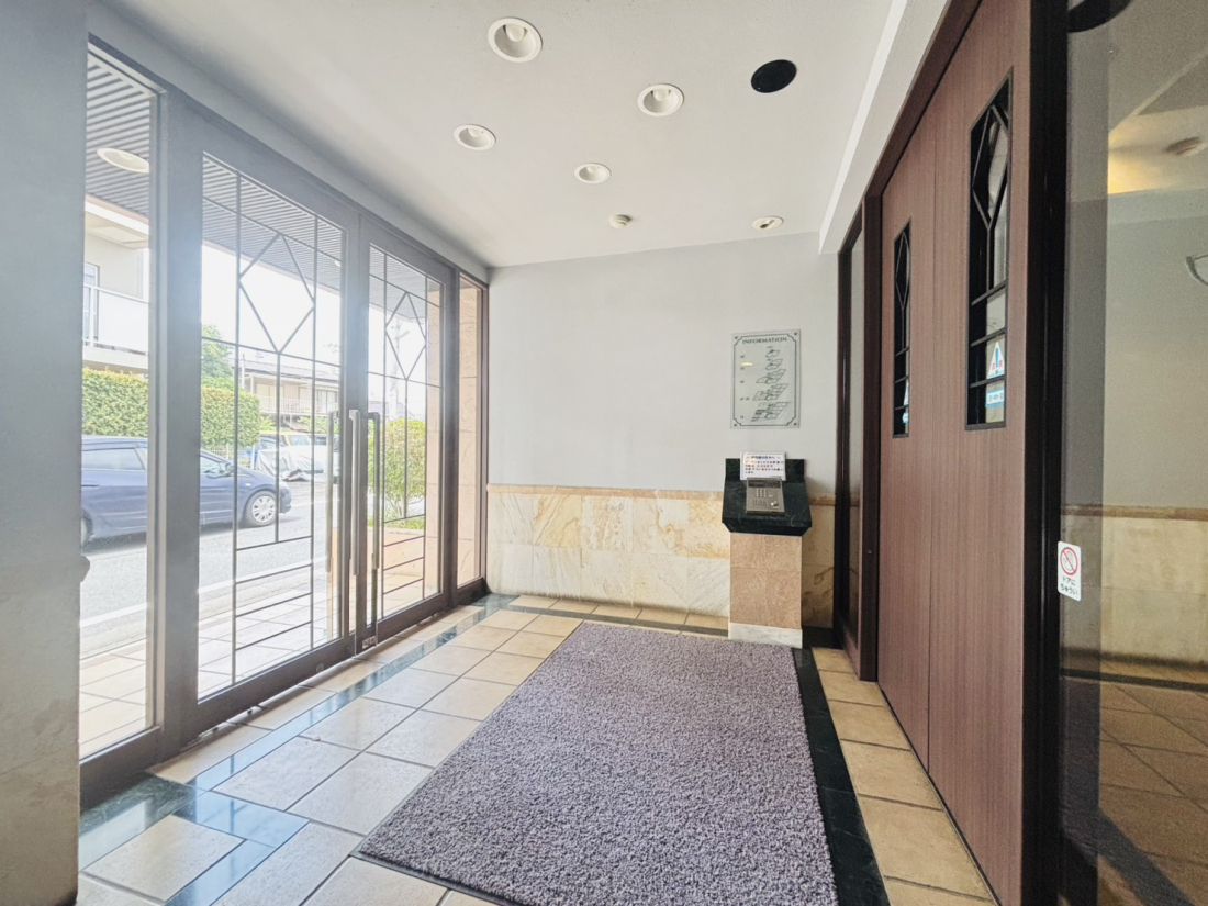 �G���g�����X -