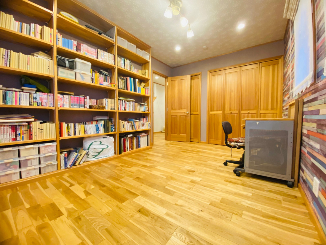 �m�� 2�K��7.7��