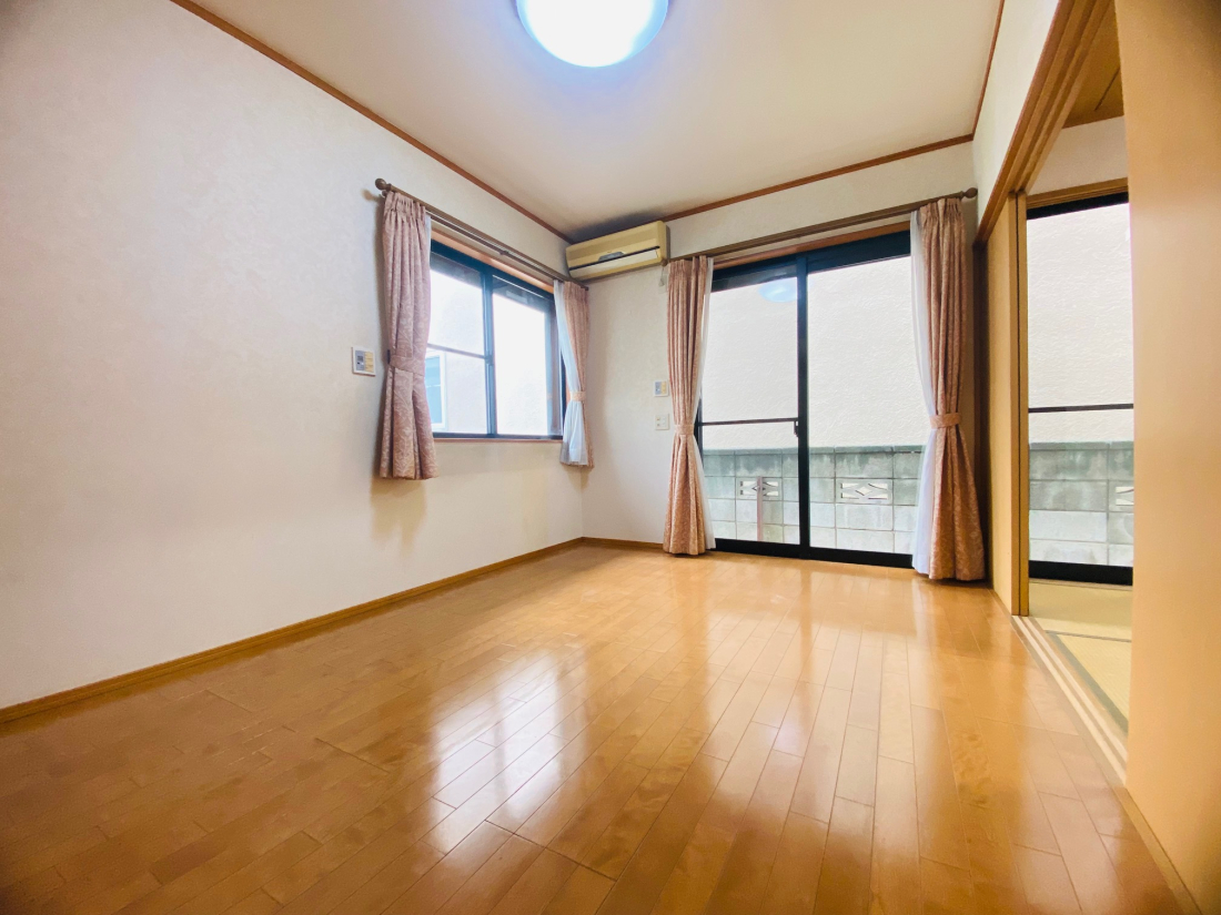 �m�� -