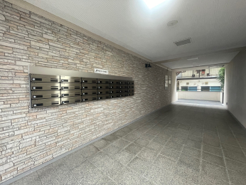 �G���g�����X -